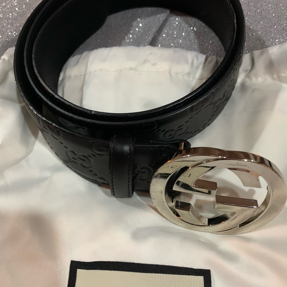 Gucci Black Leather Belt with Silver Logo Buckle - Picture 5 of 13